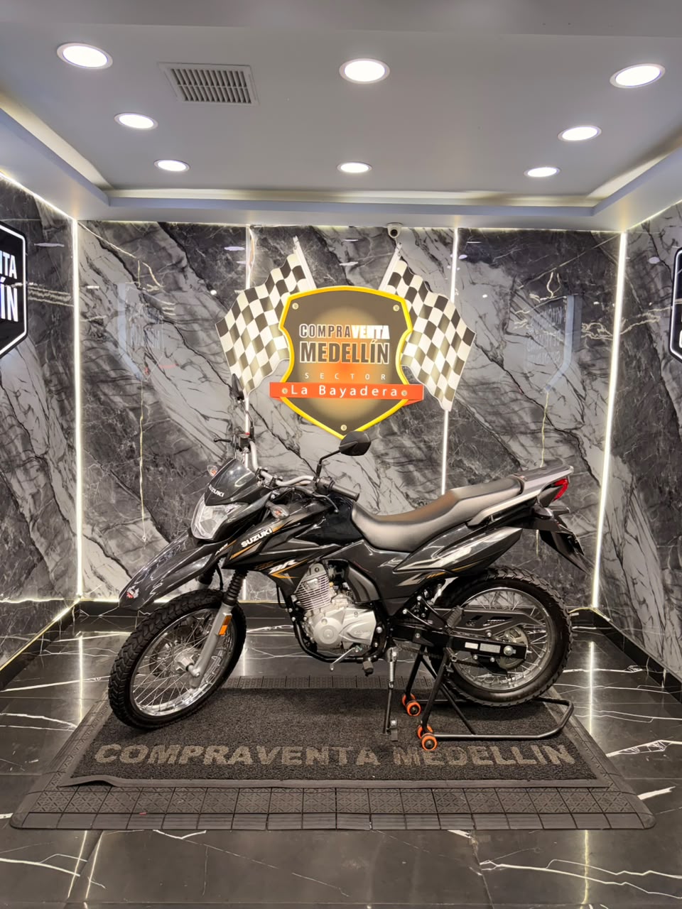 SUZUKI DR 150 COMO NUEVA - Image 8