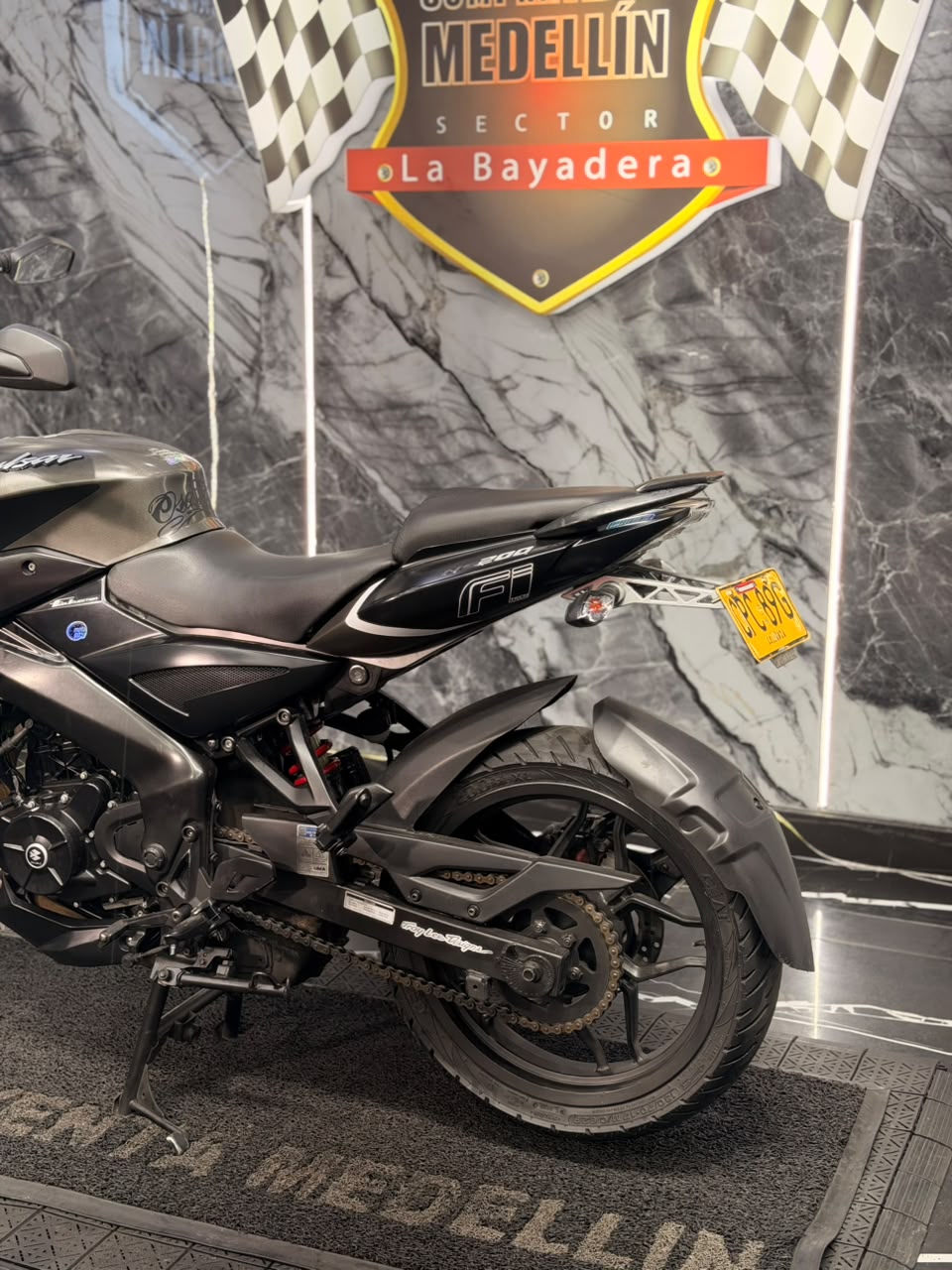PULSAR 200 NS - Image 5