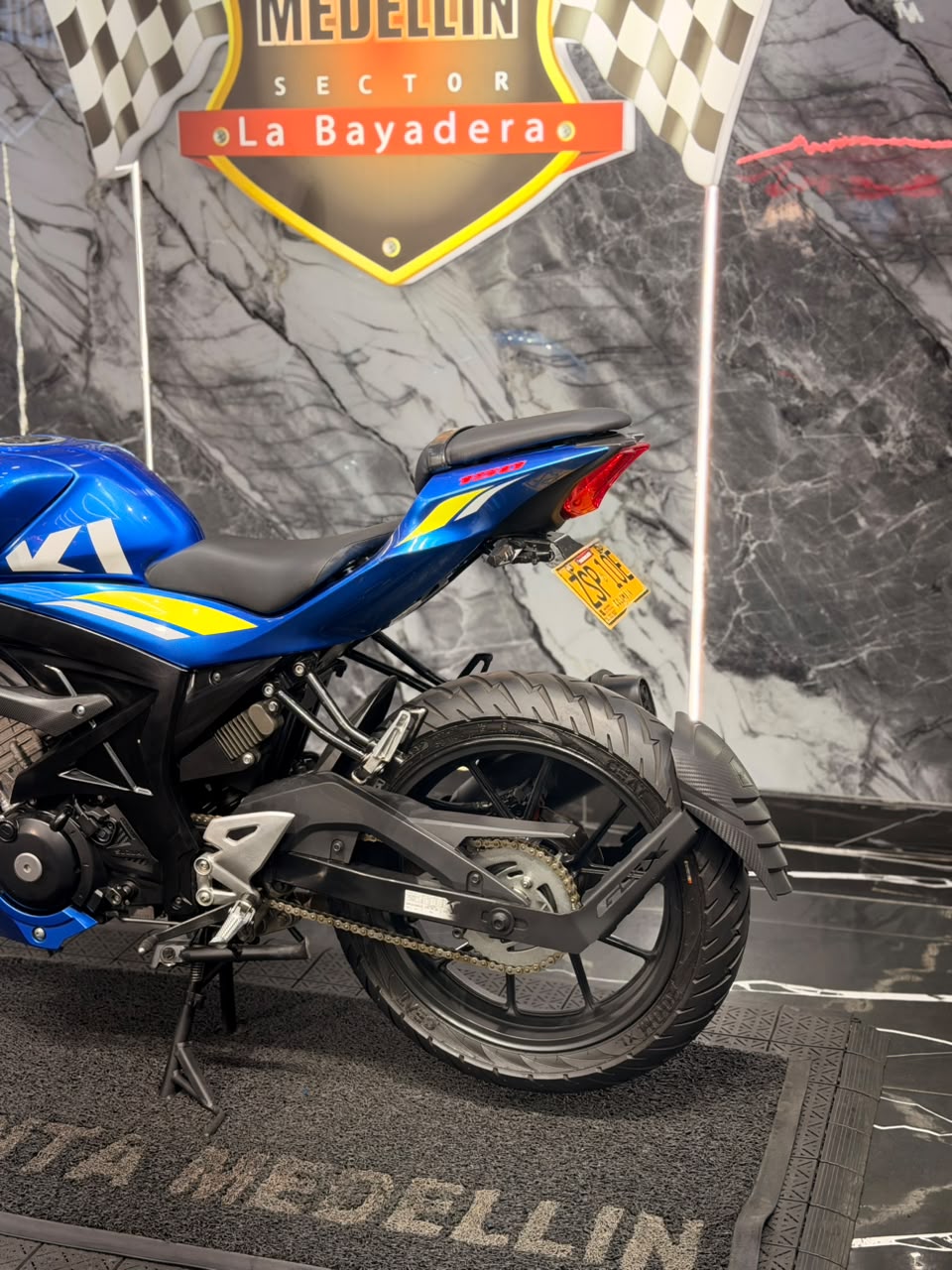 SUZUKI GSX 150 - Image 6