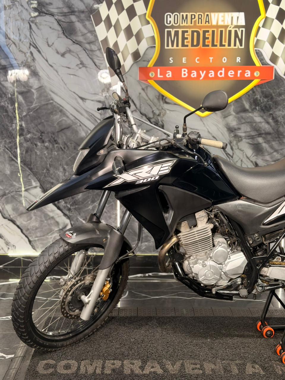 HONDA XRE 300 - Image 4
