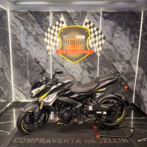 PULSAR NS 400 Z COMO NUEVA