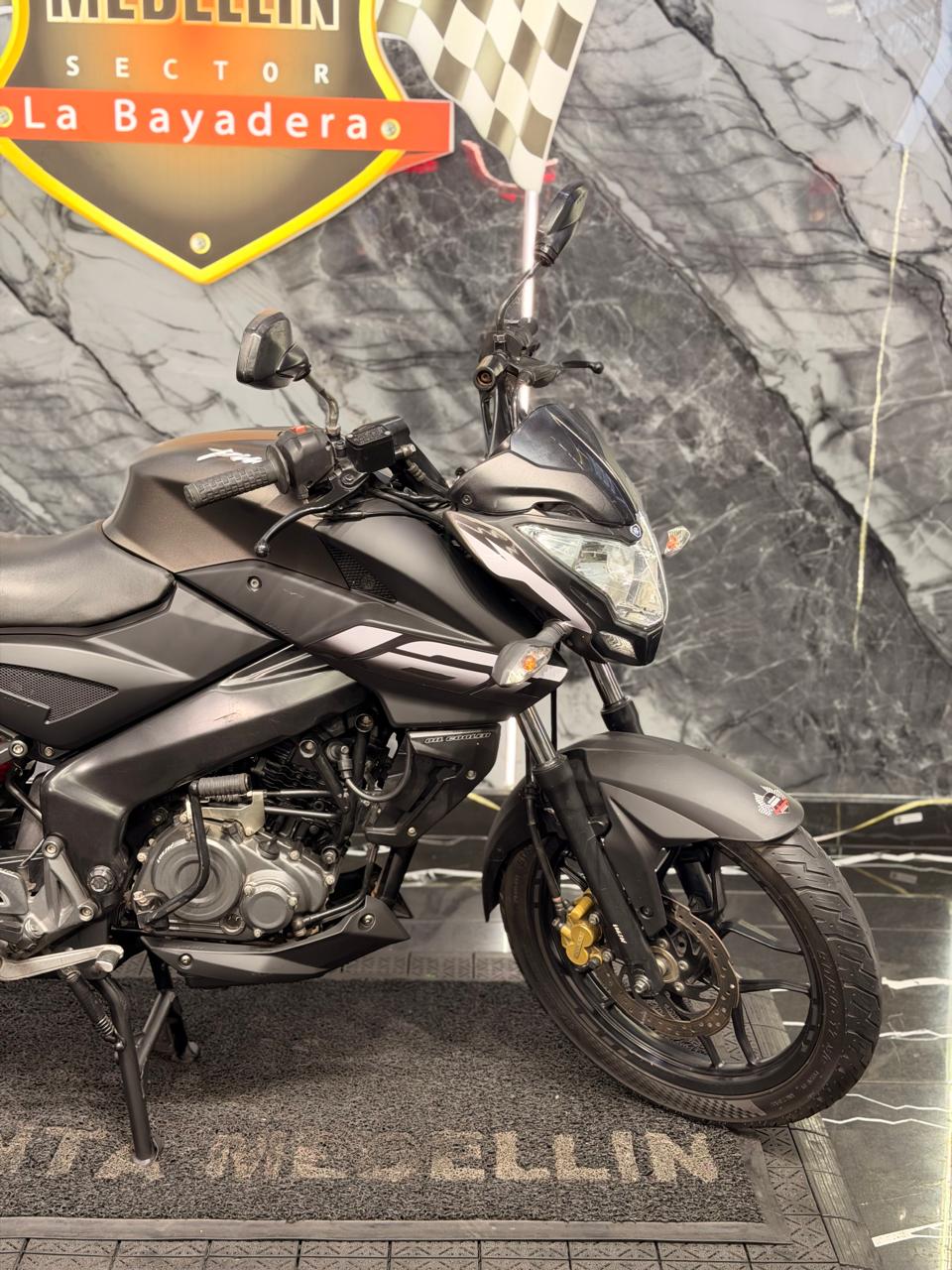 PULSAR 160 NS - Image 6