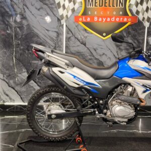 SUZUKI DR 150 COMO NUEVA
