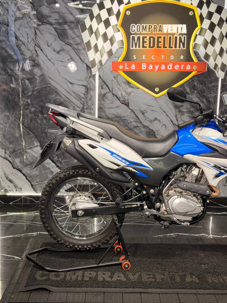 SUZUKI DR 150 COMO NUEVA - Image 2