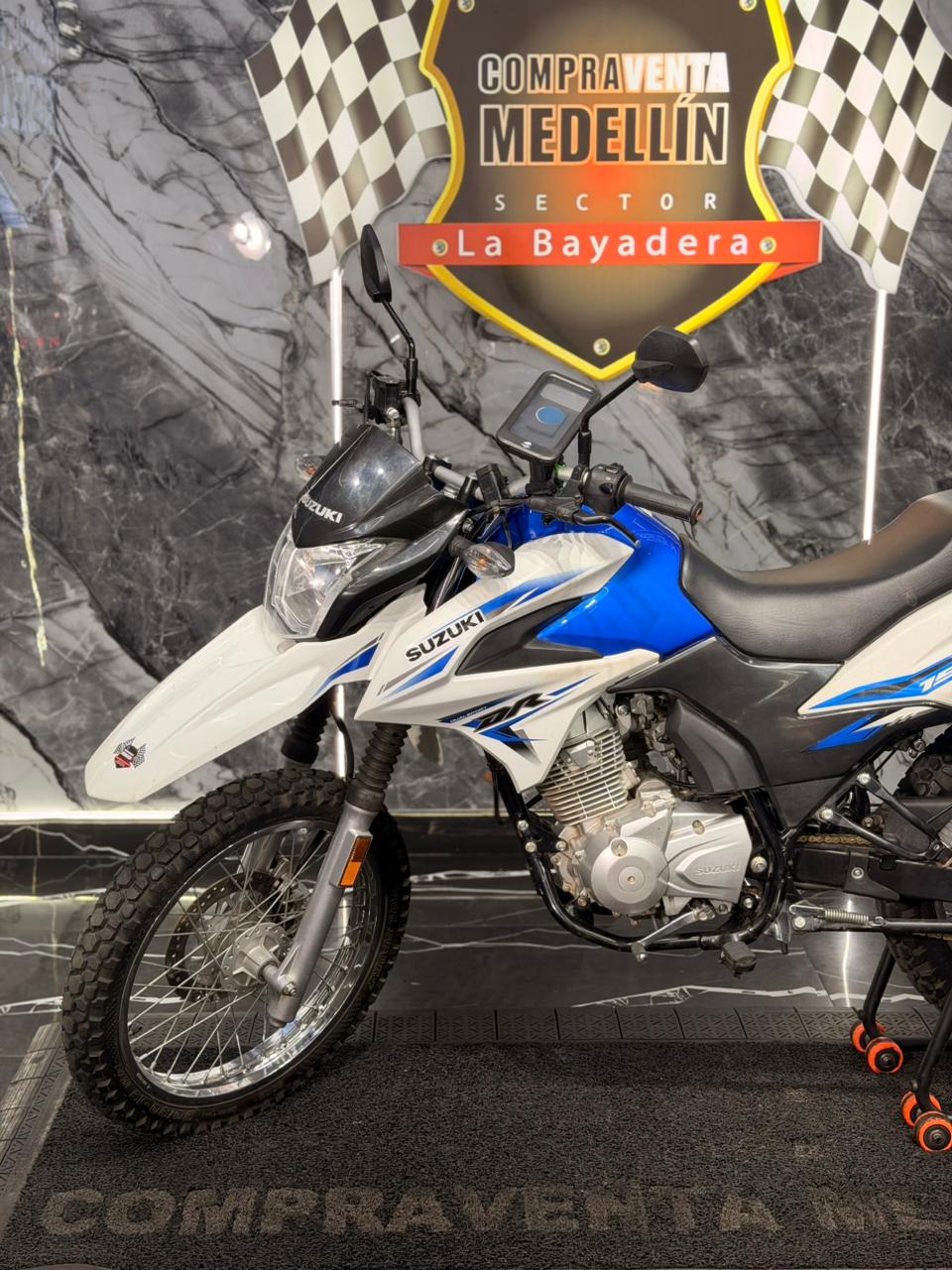 SUZUKI DR 150 COMO NUEVA - Image 4