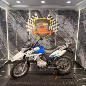 SUZUKI DR 150 COMO NUEVA