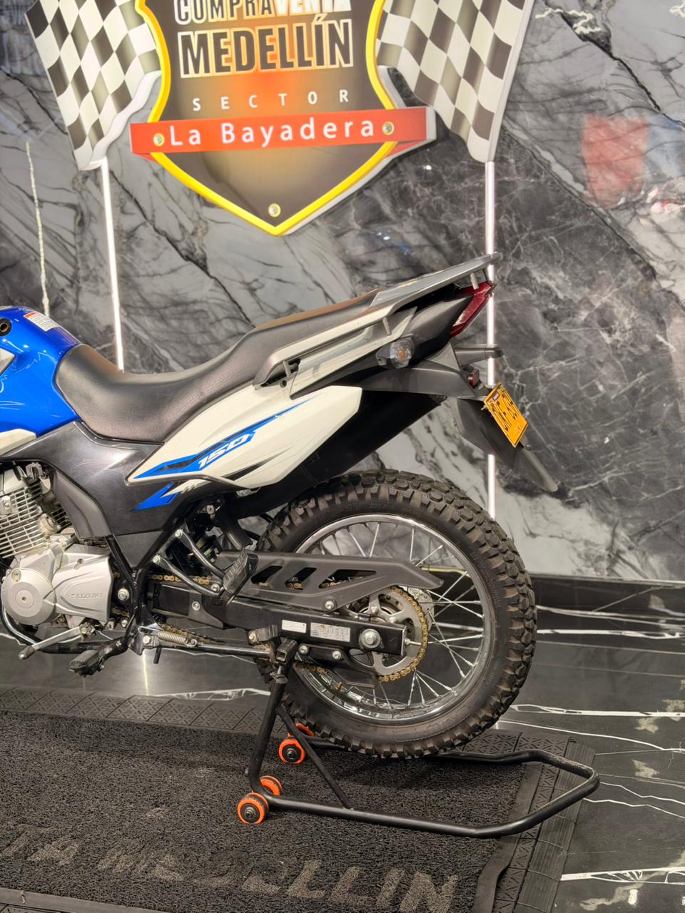 SUZUKI DR 150 COMO NUEVA - Image 7