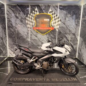 PULSAR 200 AS