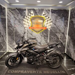 PULSAR 200 NS
