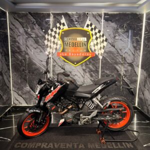 KTM DUKE 200