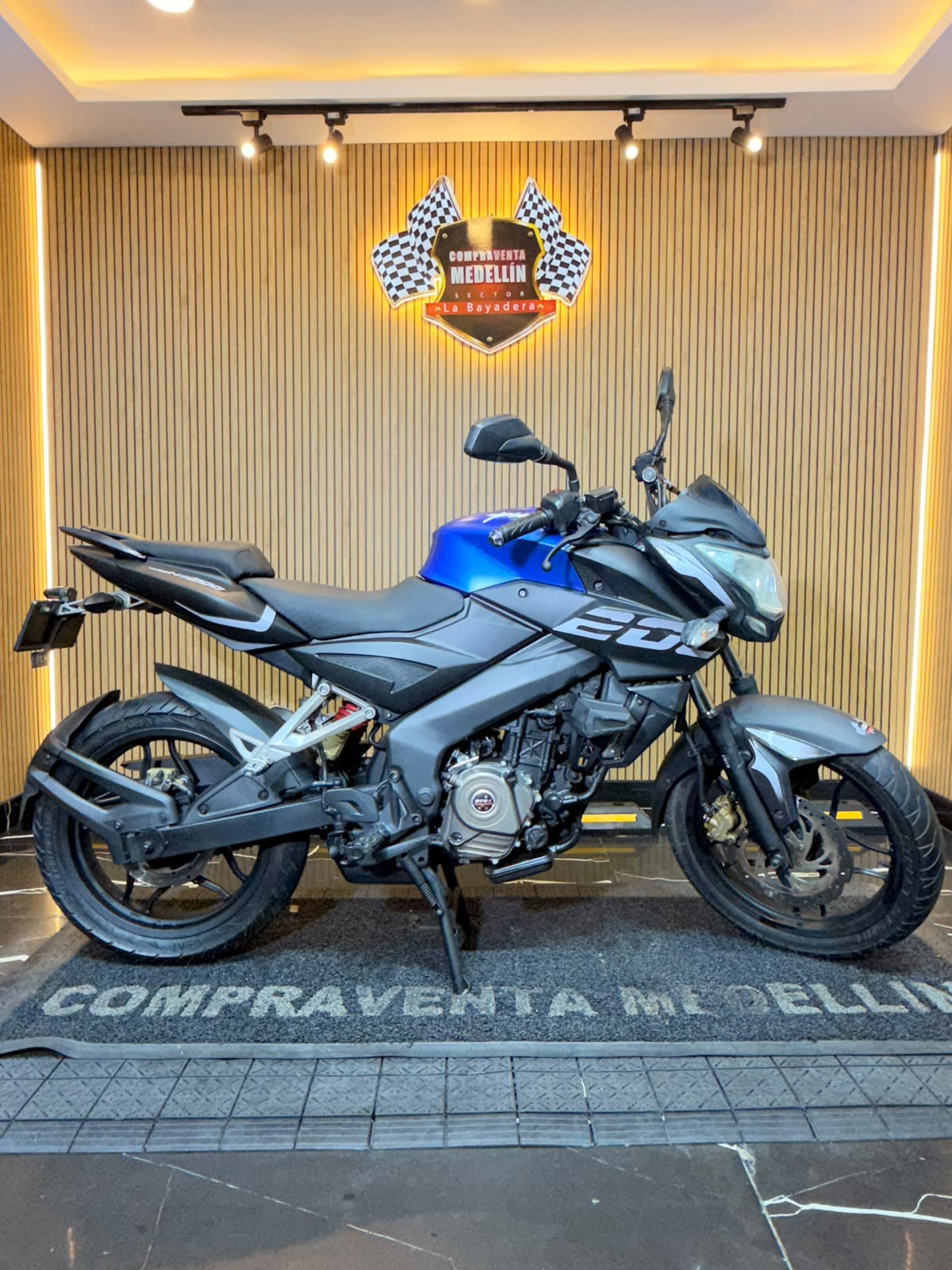 PULSAR 200 NS FI - Image 5