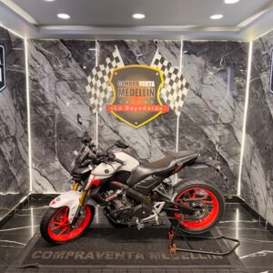 YAMAHA MT 15