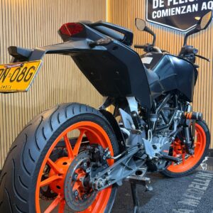KTM DUKE 200
