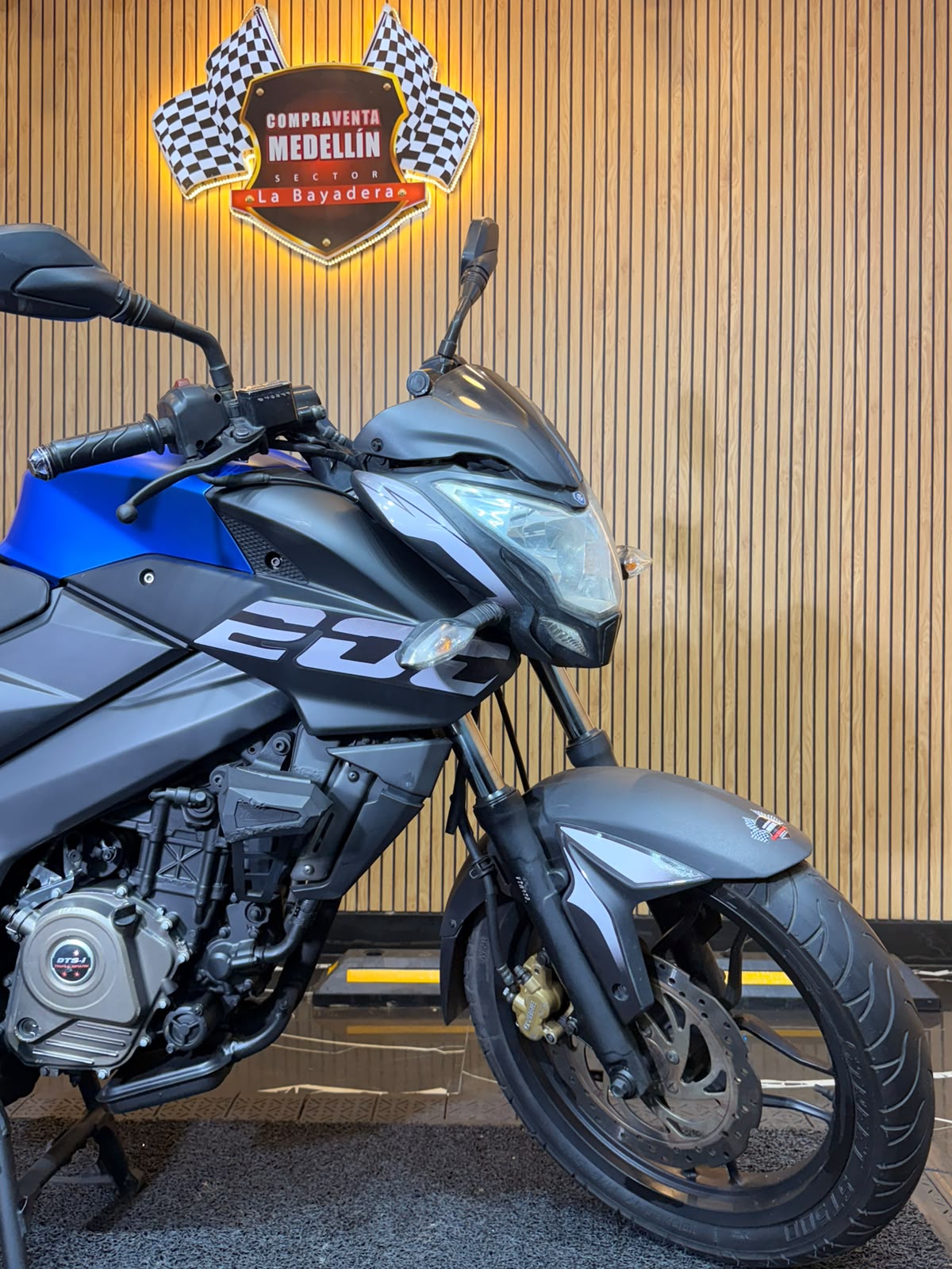 PULSAR 200 NS FI - Image 4