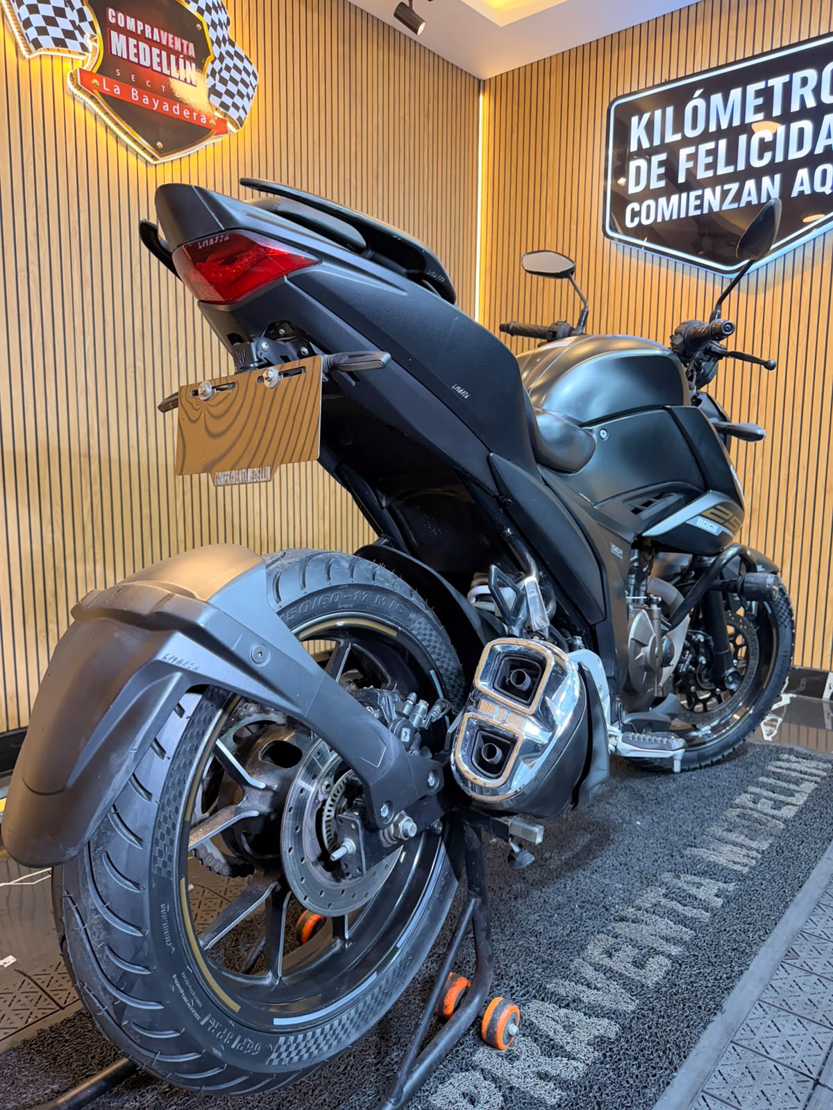 SUZUKI GIXXER 250 - Image 2