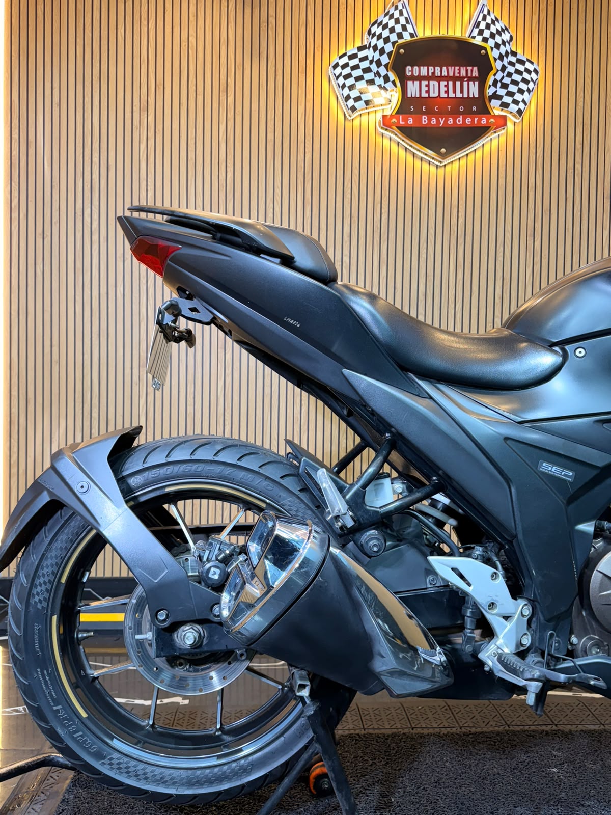 SUZUKI GIXXER 250 - Image 3