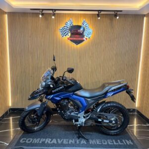 SUZUKI VSTROM 160 COMO NUEVA