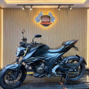 SUZUKI GIXXER 250