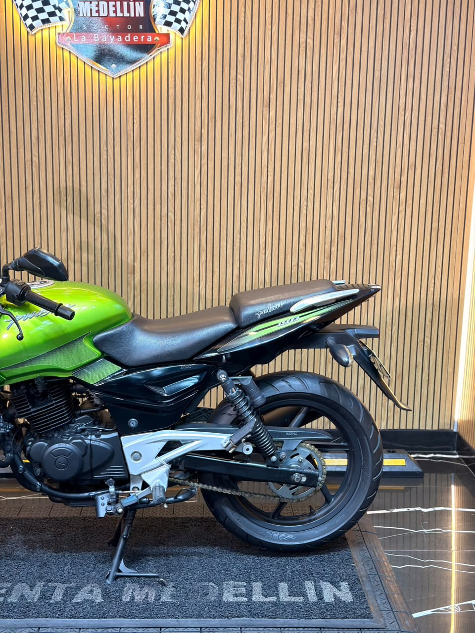 PULSAR 180 UG - Image 5